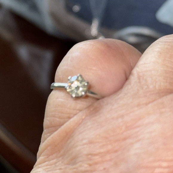 .5 of carat real natural diamond in 14K white gold size 7 - Picture 3 of 6
